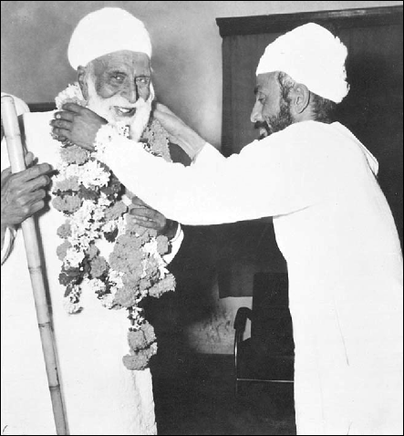 Sri Satguru Partap Singh Ji atey Hajra Hajur