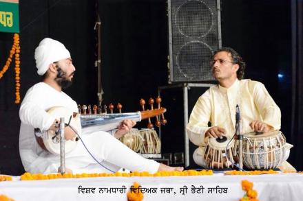 Budding artist Kaka Jaita Singh performing Raag Brindawani Sarang on sarod accompanied by Sh Krishan Kumar ji on tabla. 
