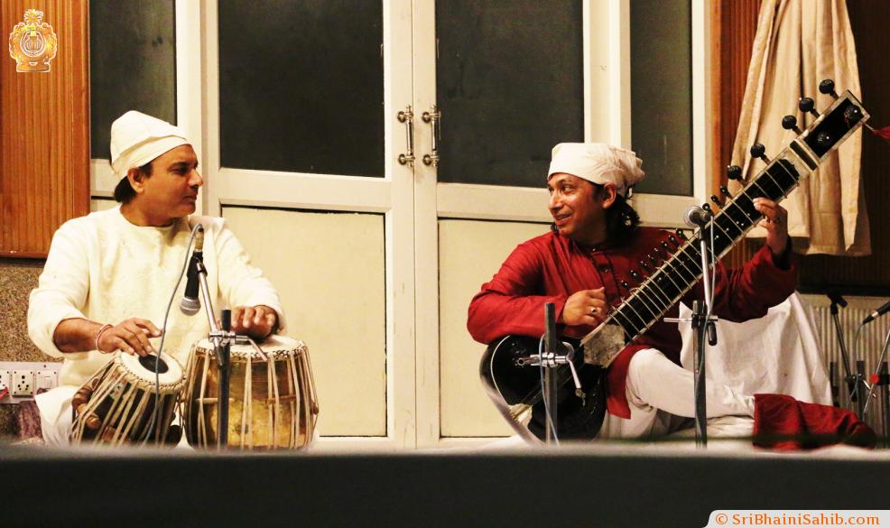 Ustad Manu Kumar Seen (Sitar) & Ustad Akram Khan (Tabla) during Sangeet Baithak at Sri Bhaini Sahib on 26-Dec-2015.